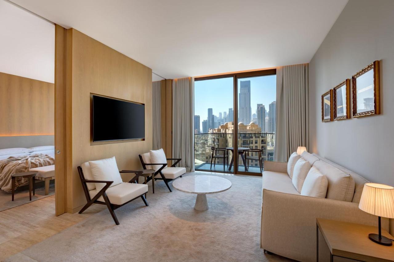 The Dubai Edition Zewnętrze zdjęcie A living room at the hotel