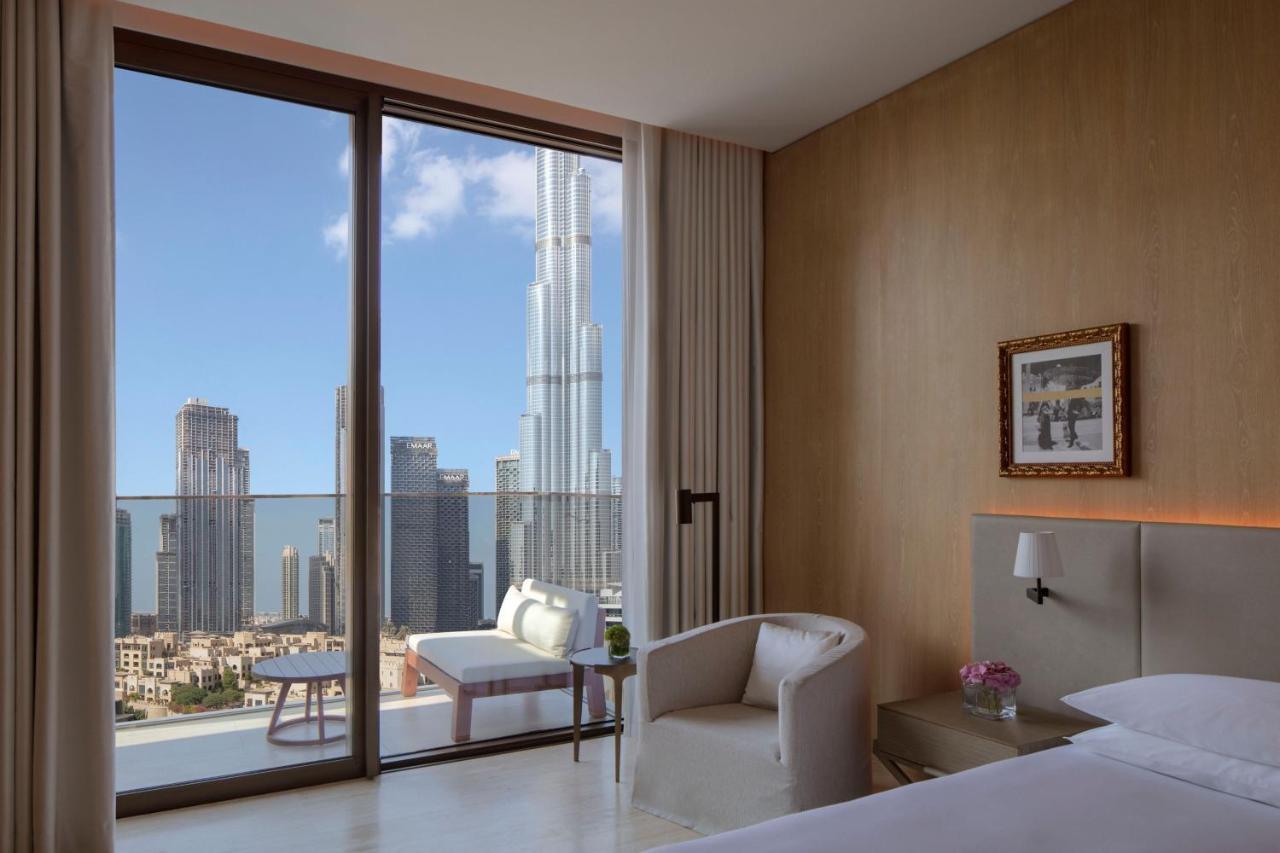 The Dubai Edition Zewnętrze zdjęcie A guest room at the Address Downtown Dubai